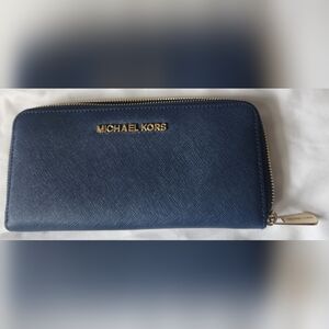 Michael Kors Jet Set Zip-Around Continental Wallet - Navy